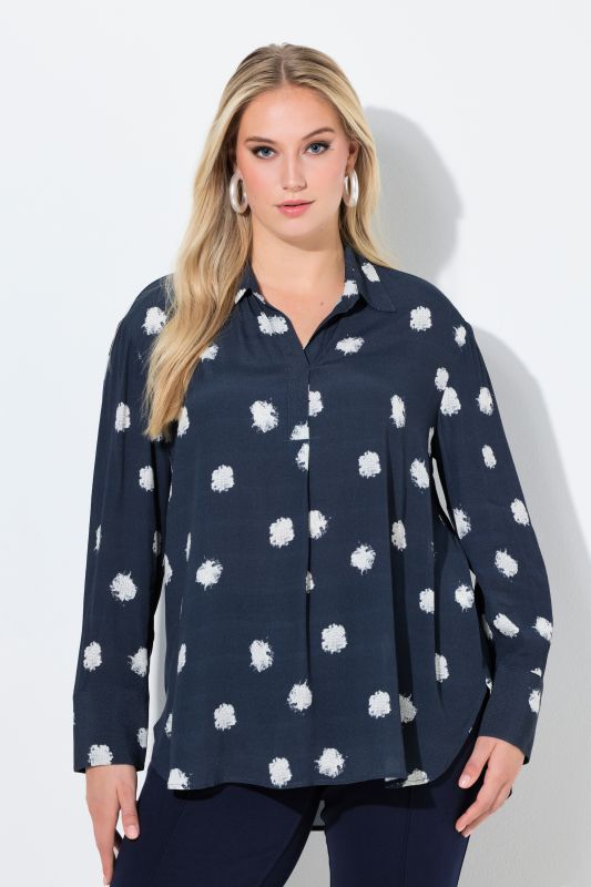 Блуза с абстрактни точки