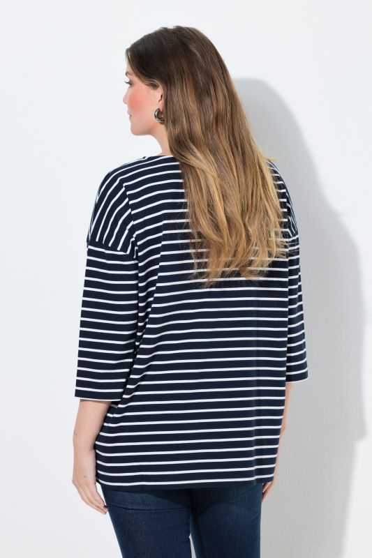 Тениска с райета и бродерия