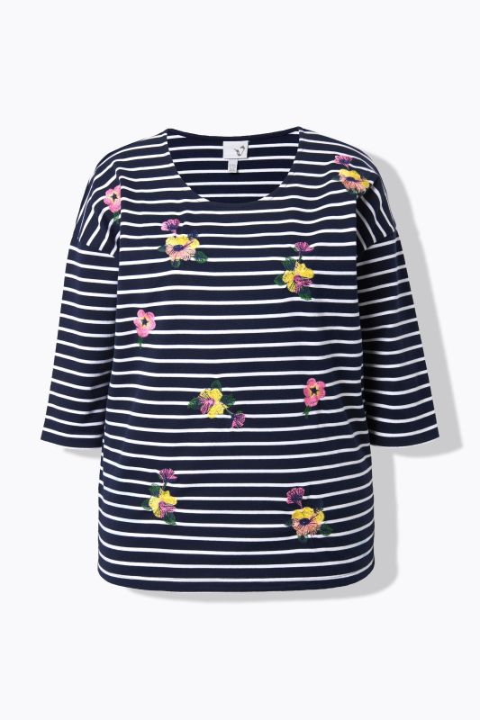 Тениска с райета и бродерия