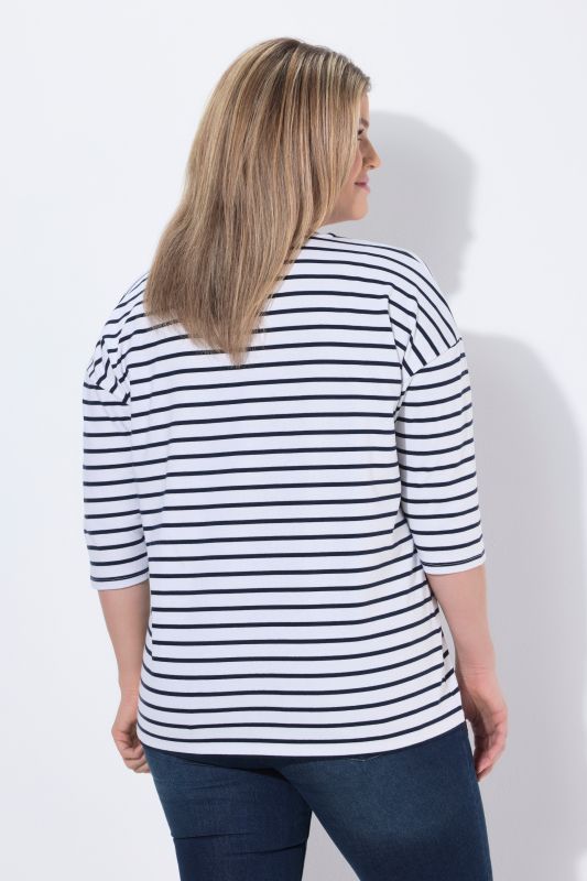 Тениска с райета и бродерия