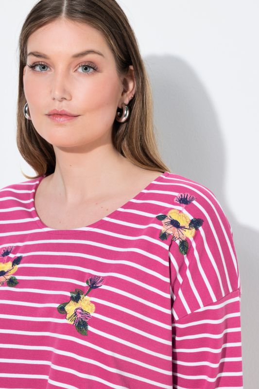 Тениска с райета и бродерия