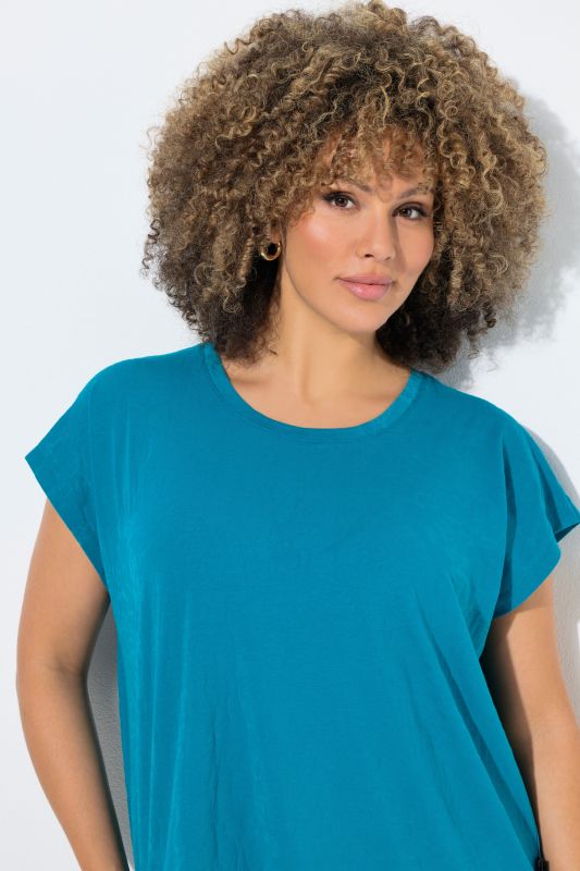 Тениска с модерна визия