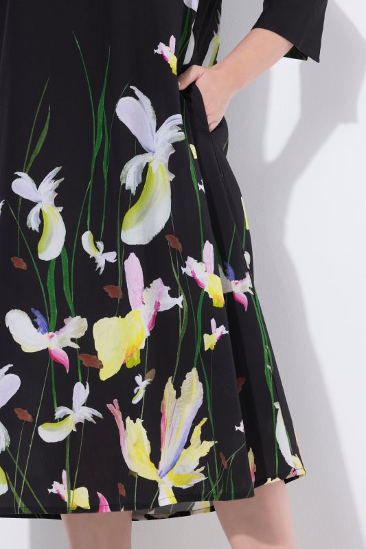 Рокля с принт на ириси