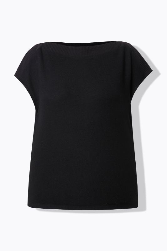 Тениска с деколте тип лодка