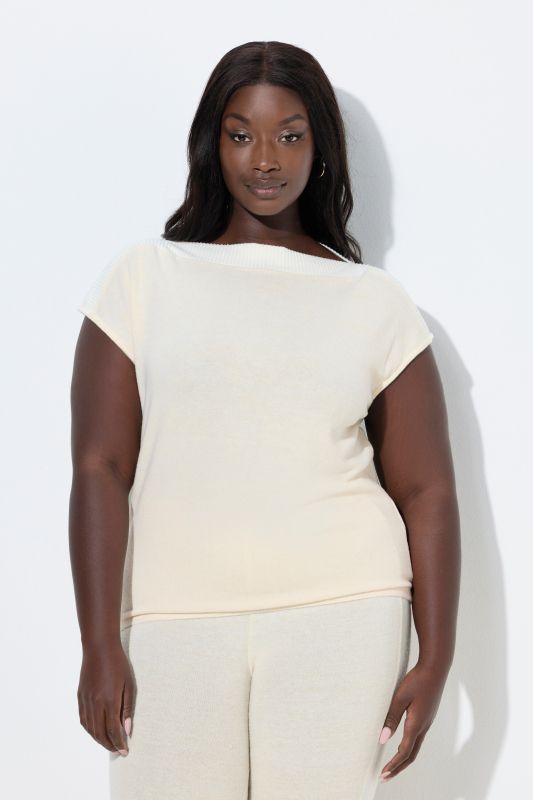 Тениска с деколте тип лодка