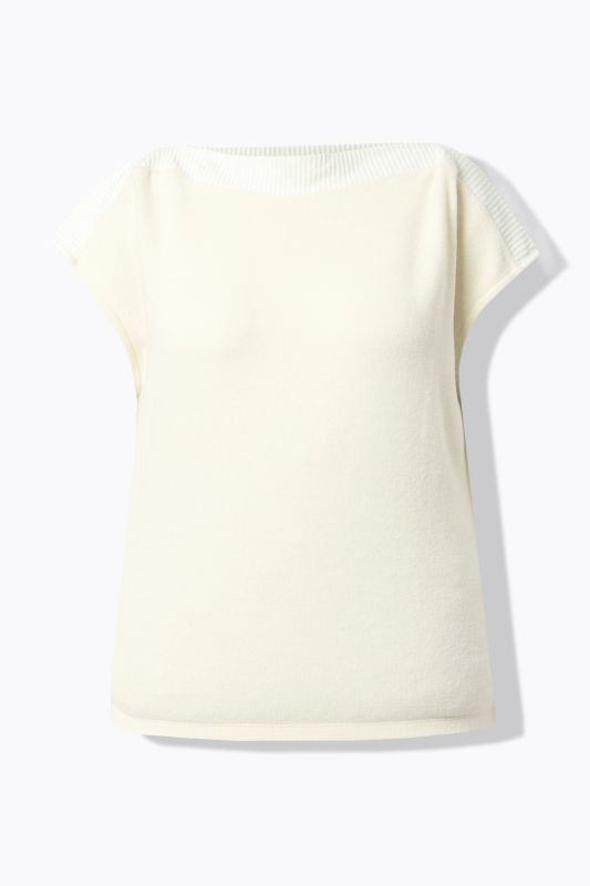 Тениска с деколте тип лодка