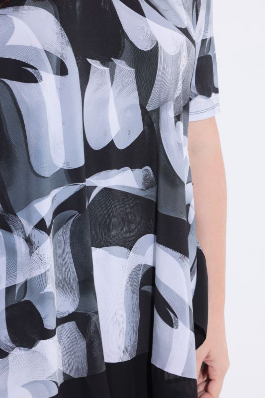 Туника с абстрактни мотиви