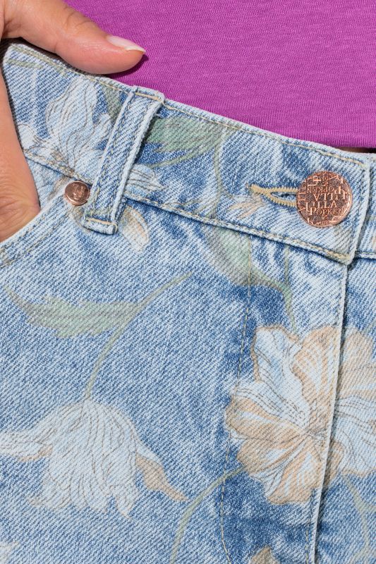 Дънки с флорален принт 