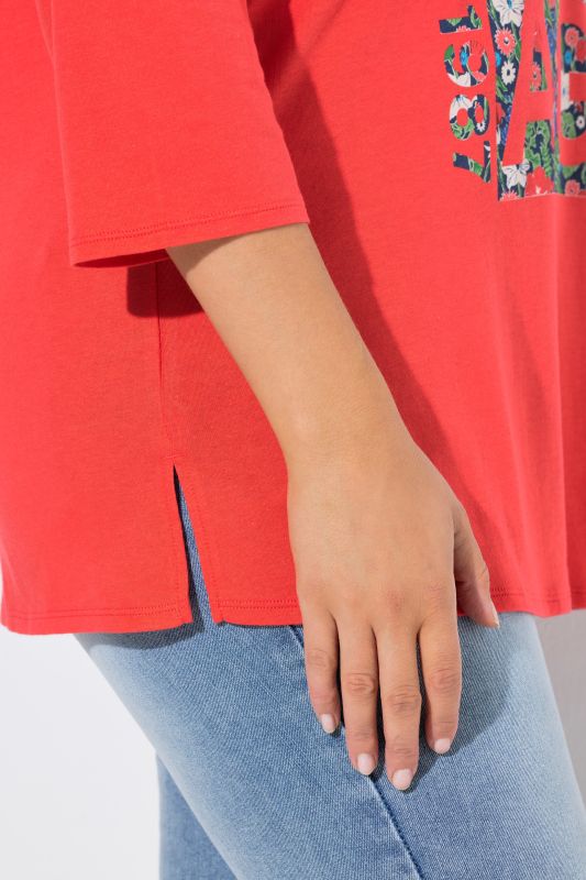 Тениска с надпис и флорален принт