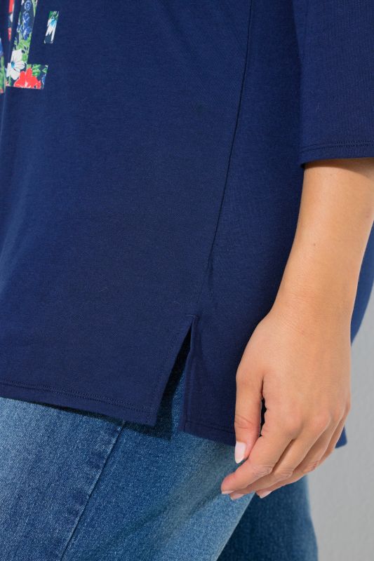 Тениска с надпис и флорален принт