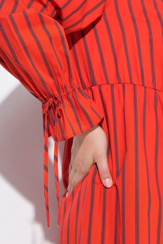 Рокля с райета и връзки