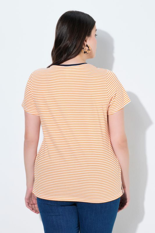 Тениска с райета и къси ръкави