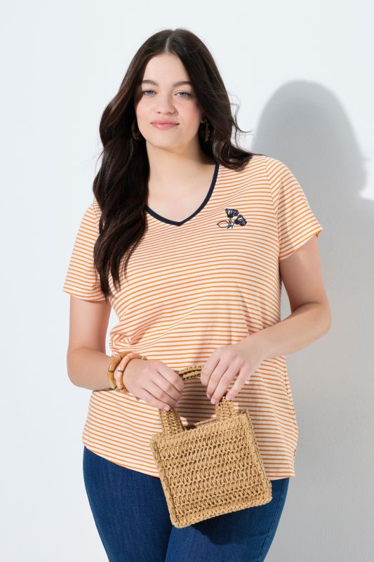 Тениска с райета и къси ръкави