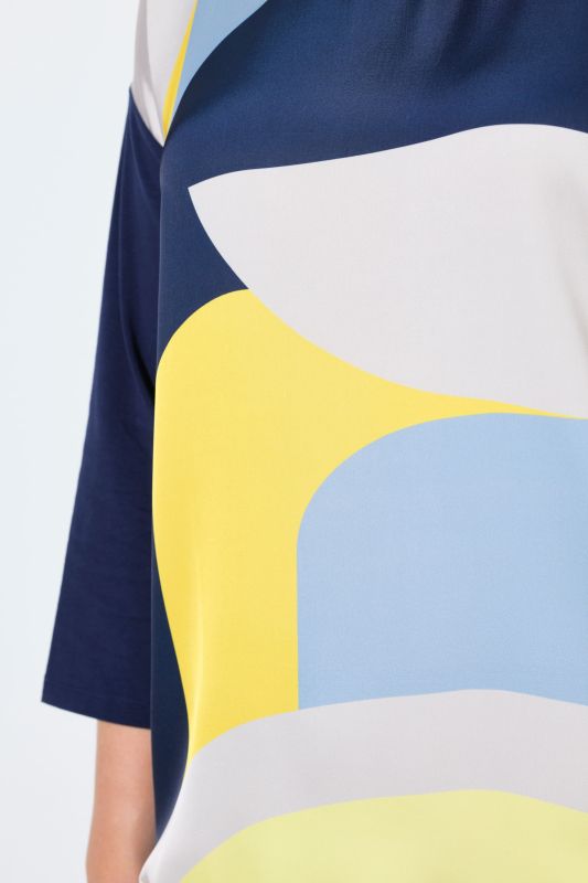 Тениска с геометричен принт