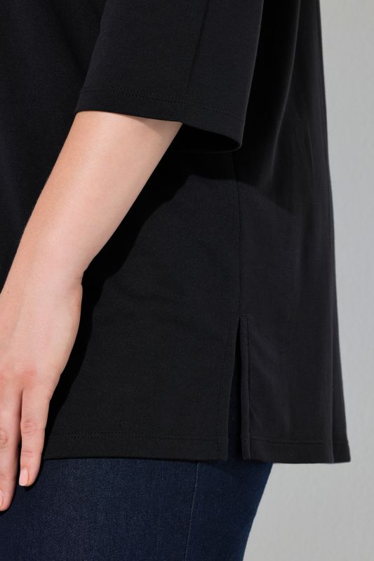 Тениска с цепка на деколтето