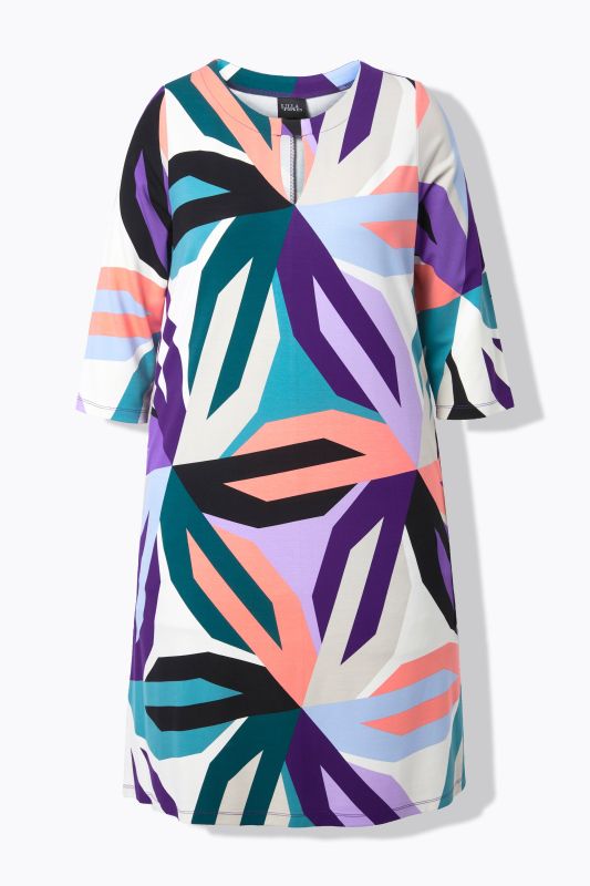 Рокля с геометрични мотиви на звезди