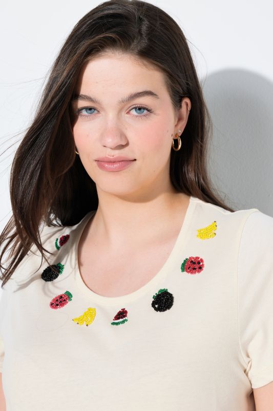 Тениска с мънистени плодове