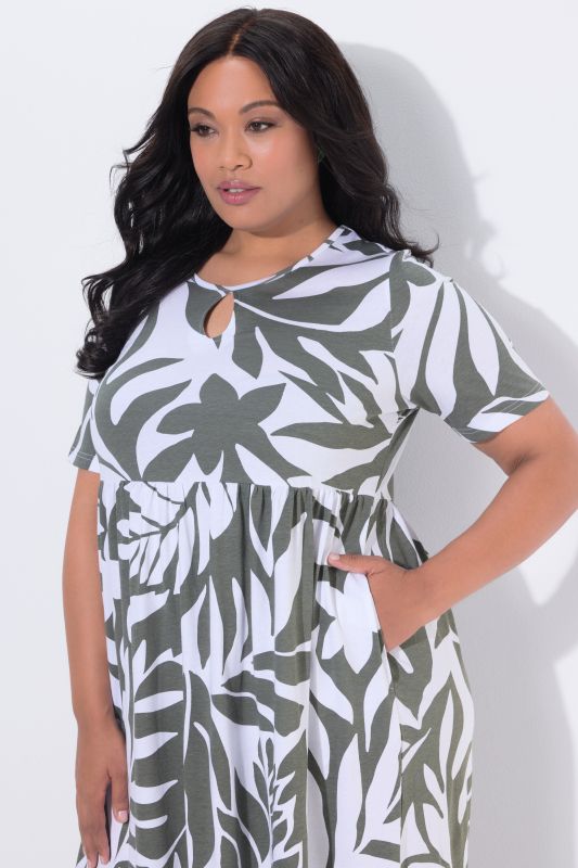 Рокля с принт на листа