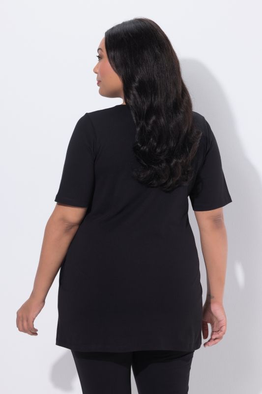 Туника с акцент на цветя