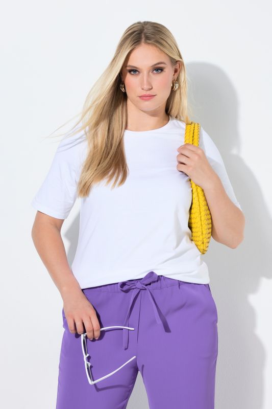 Тениска едноцветна с изчистена визия