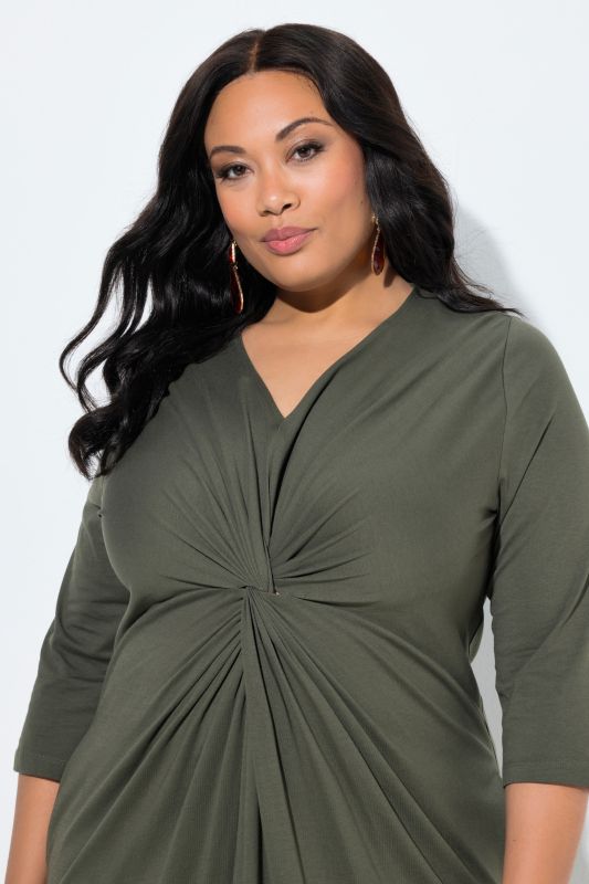 Рокля с преплетена предница