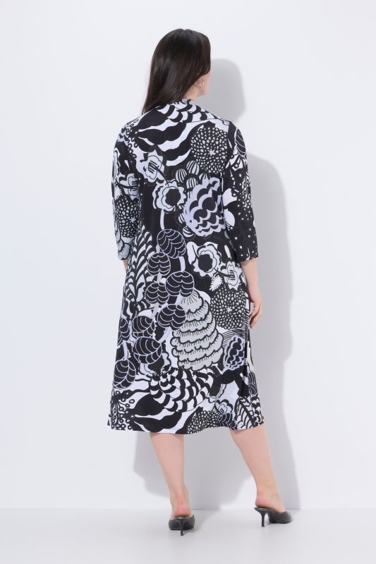 Рокля с графичен дизайн