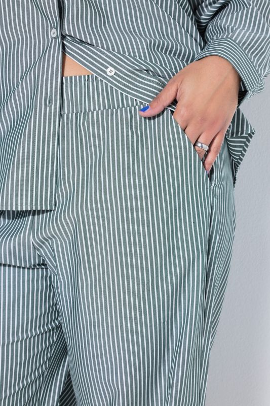 Панталон раиран с широки крачоли