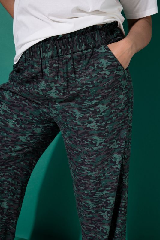Панталон с камуфлажен принт