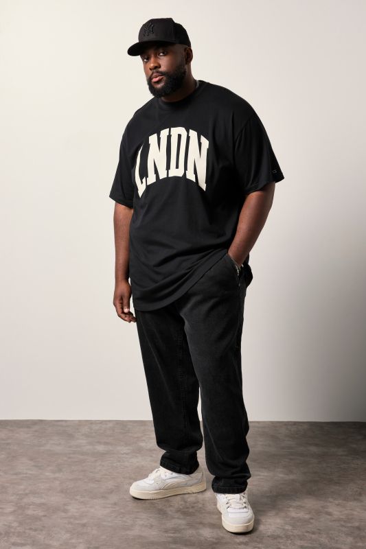 Тениска с голям надпис STHUGE