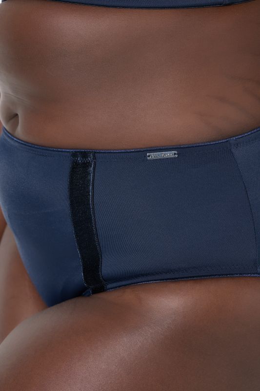 Бикини от микрофибър със сатенени акценти