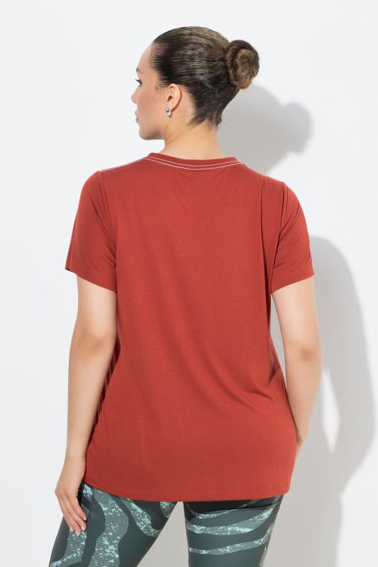 Тениска антибактериален завършек и надпис