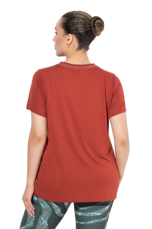 Тениска антибактериален завършек и надпис