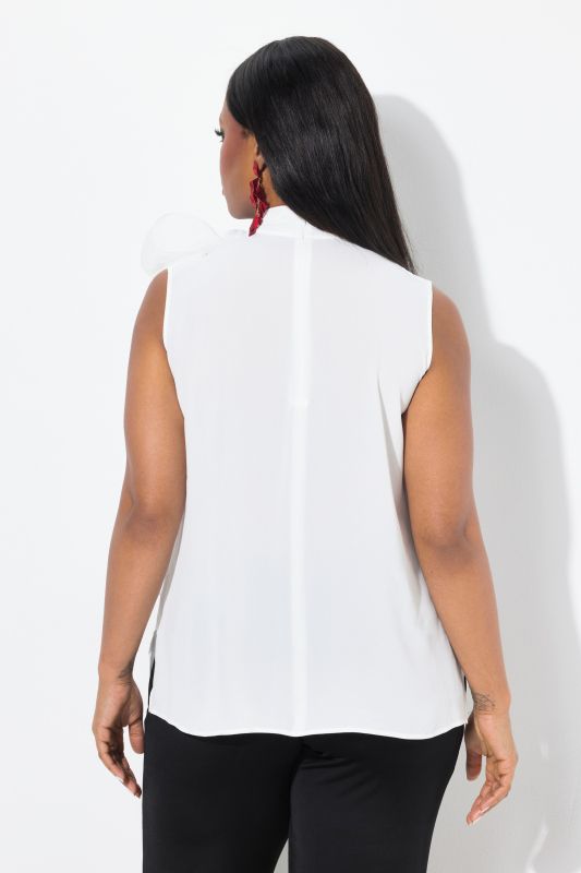 Bow Collared Sleeveless Blouse