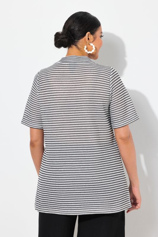 Суитчър с райета 