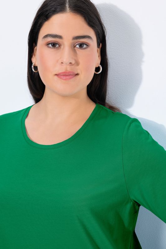 Тениска с кръгло деколте