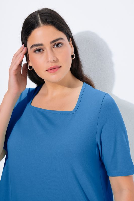 Тениска с квадратно деколте