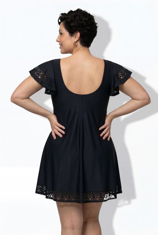 Рокля за плуване с лазерно изрязани акценти