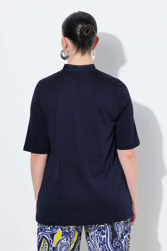 Тениска с декоративни камъчета