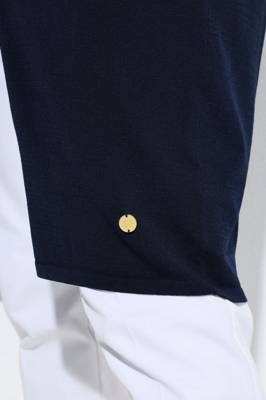 Жилетка отворена