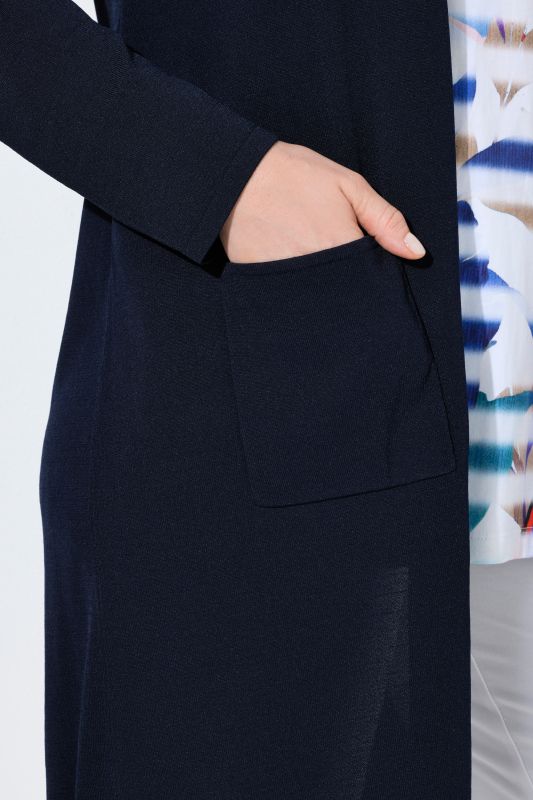 Жилетка отворена