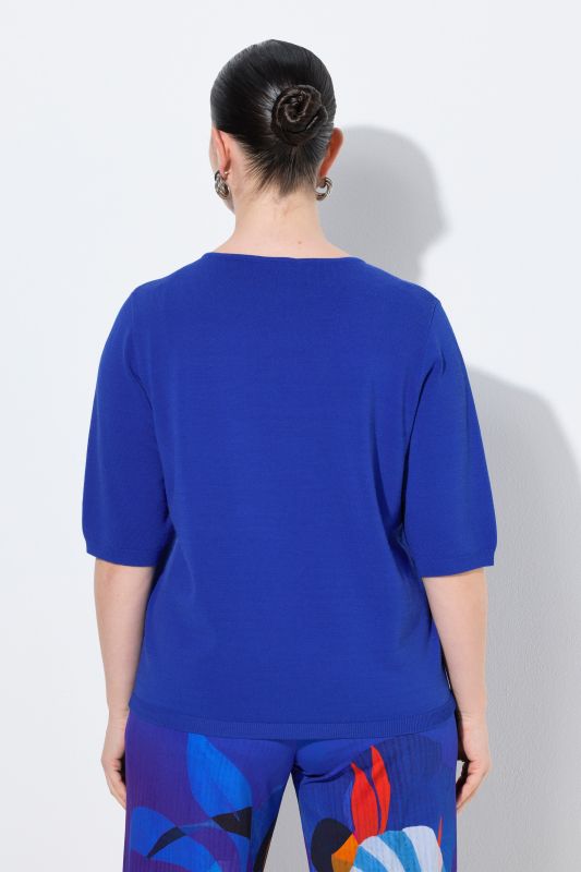 Short Sleeve V-Neck Sweater