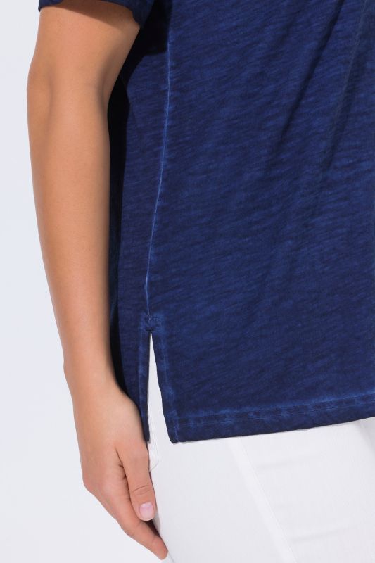 Тениска с дантелен акцент