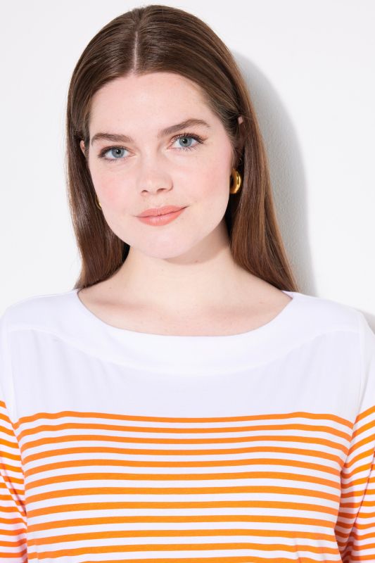 Тениска с деколте тип лодка