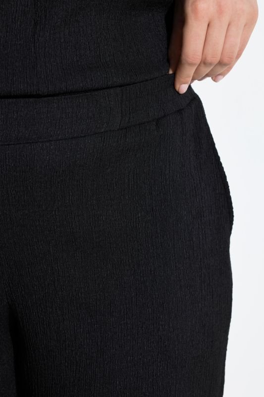 Lightly Textured Wide Leg Pants