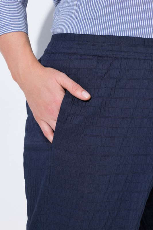 Textured Elastic Waist Cropped Pants