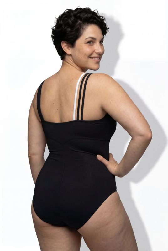 Бански с флорален принт