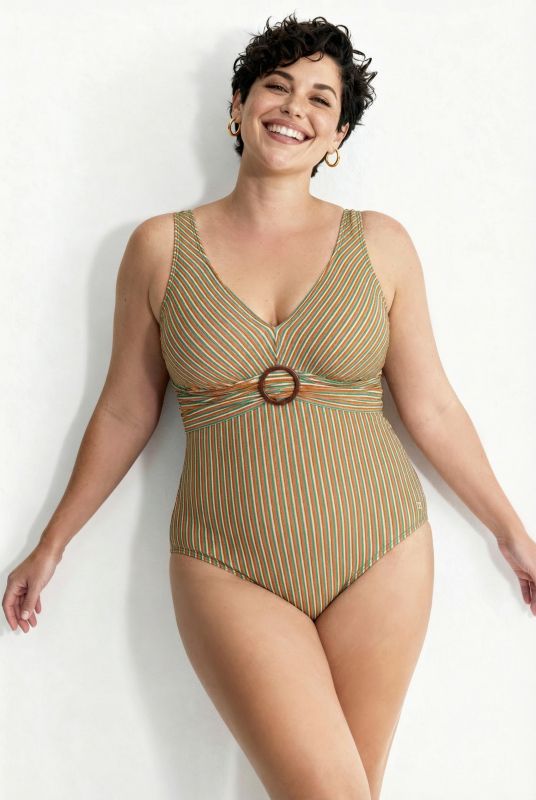 Бански с раиран дизайн