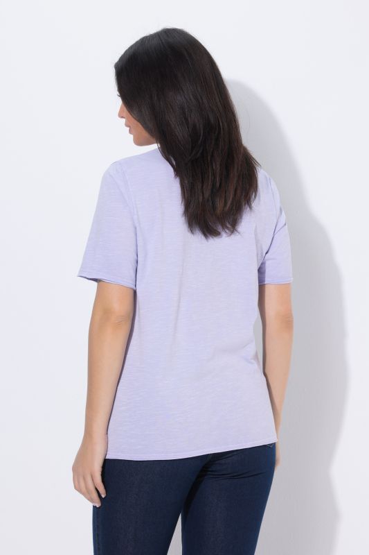 Тениска с надпис и принт на пеперуда