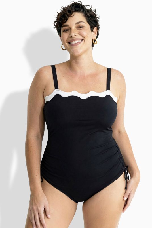 Бански със свалящи се презрамки