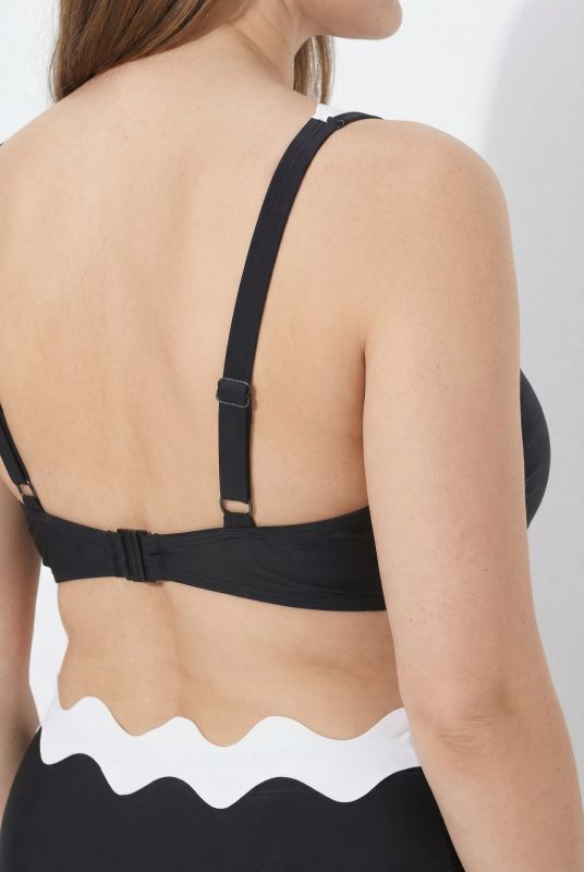 Бански от 2 части с декоративни кантове